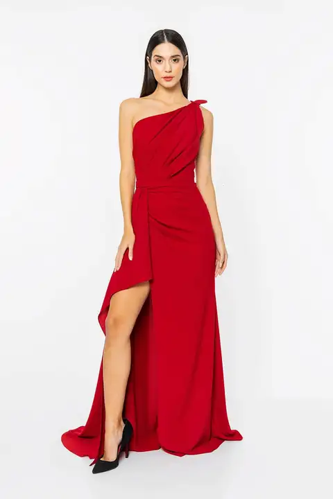 Kırmızı Tek Omuz Drapeli Yırtmaç Detaylı Elbise