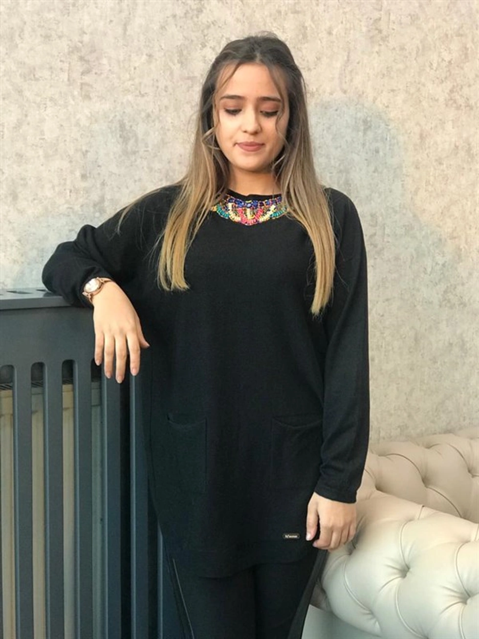 Yakası İşlemeli Tunik