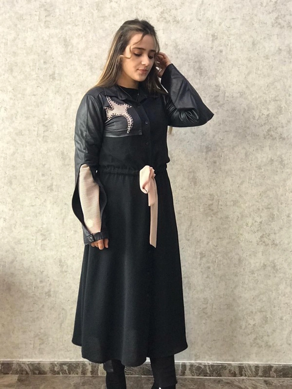 Tül Detay Elbise -