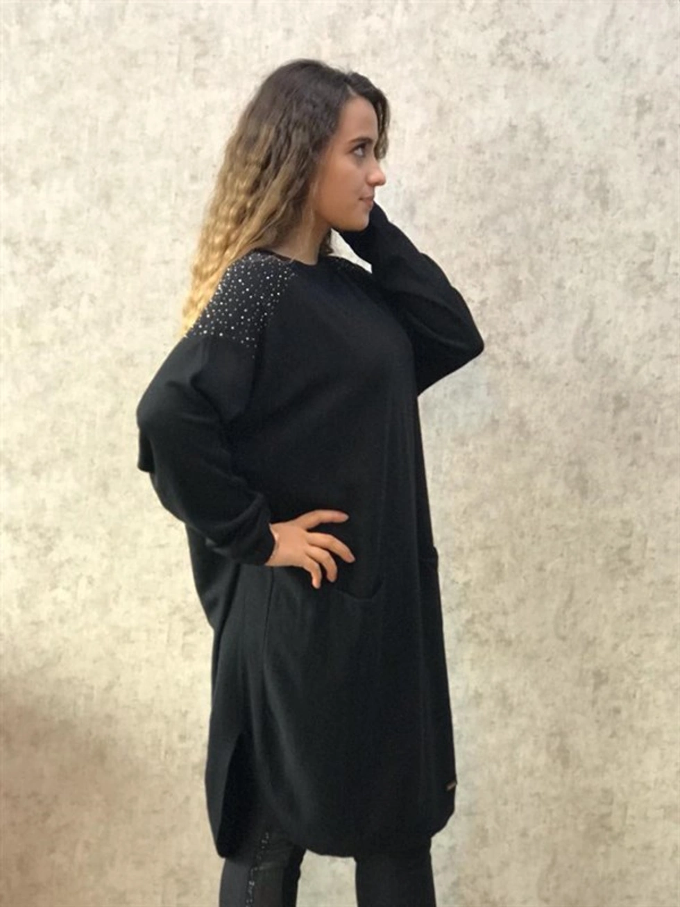 Omzu Taşlı Tunik -