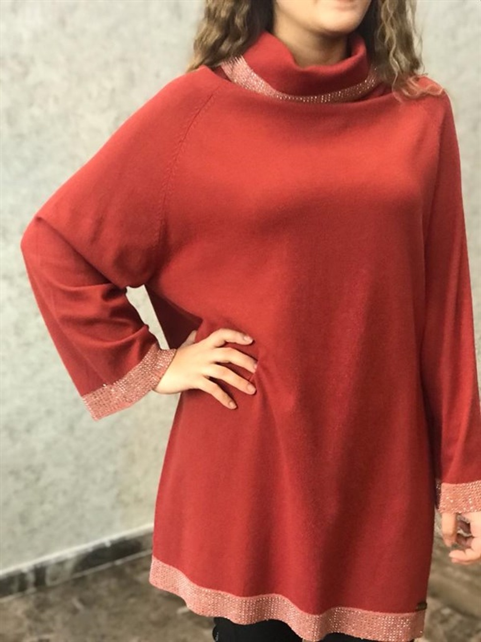Boğazlı Baskı Detay Triko -