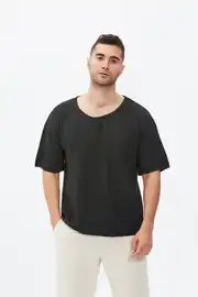 Kısa Kollu Geniş Yaka Oversize Basic Tişört