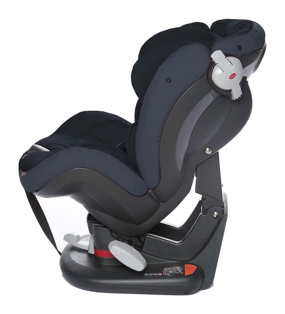 iZi Comfort X3 9-18 kg Oto Koltuğu - Black Car Interior