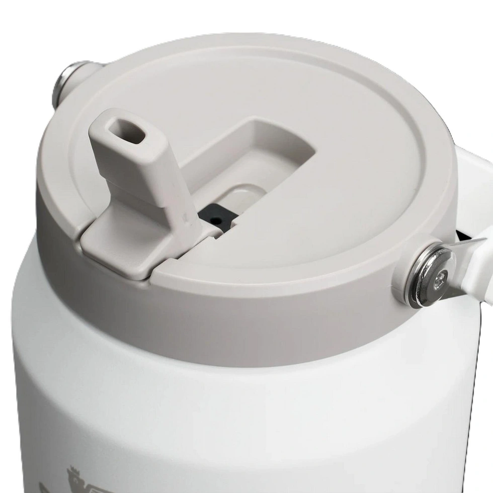 The IceFlow™ Flip Straw 2.0 Jug 1.90L / 64oz Frost